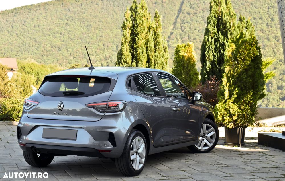 Renault Clio - 6