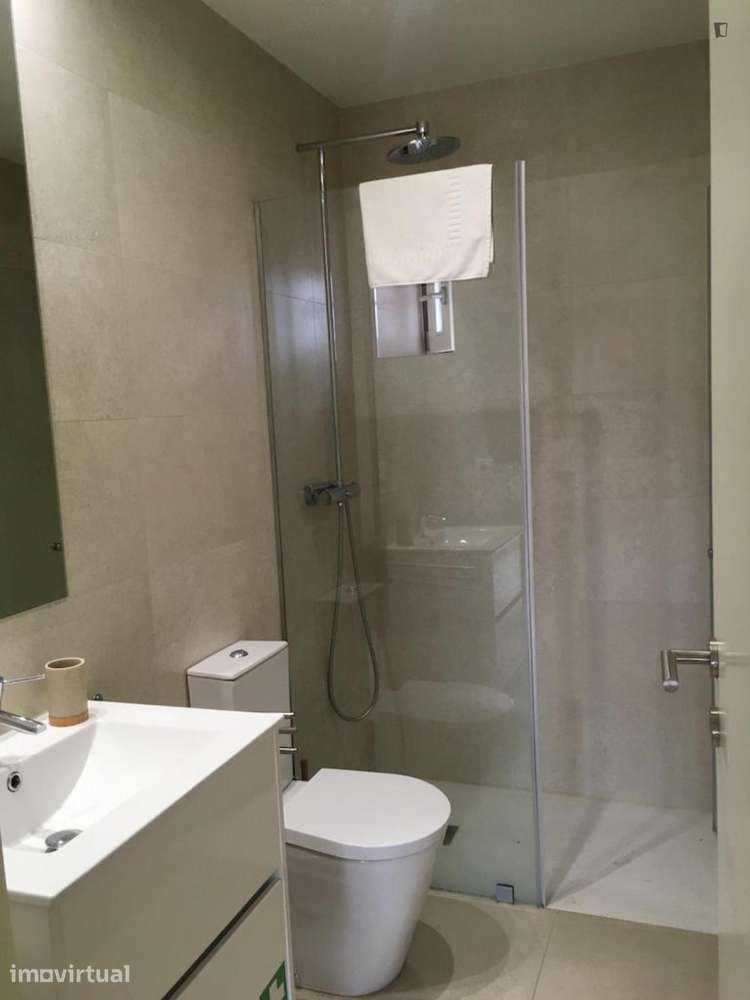 Apartamento com 1 quartos - localizado em Sé Porto - Grande imagem: 4/5