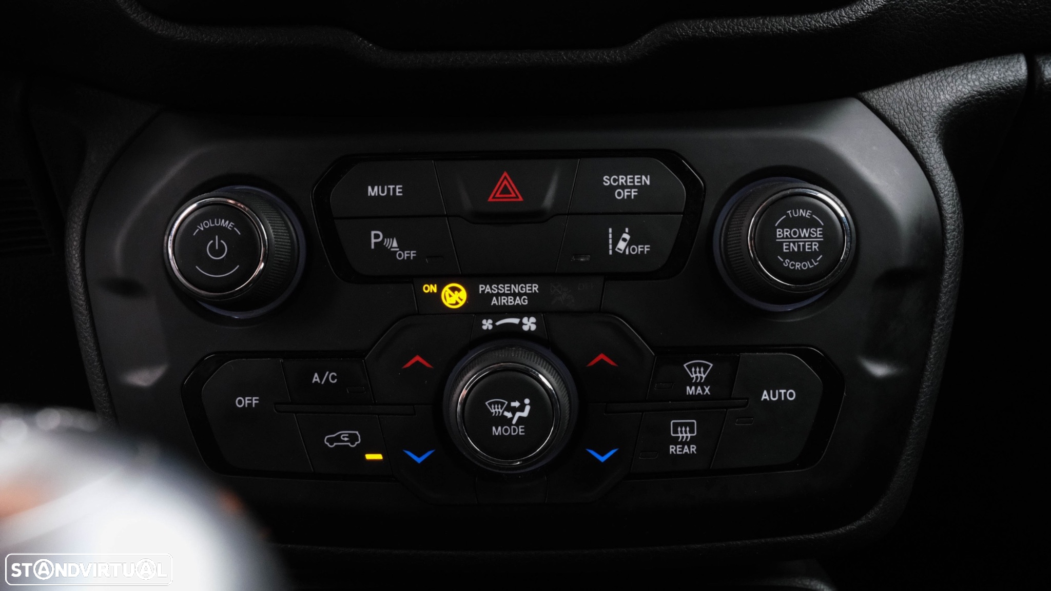 Jeep Renegade 1.6 MJD Limited - 24