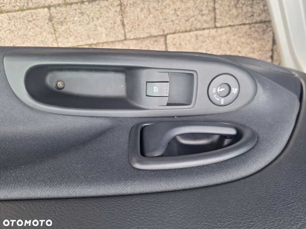 Renault Clio 1.4 16V Dynamique - 19