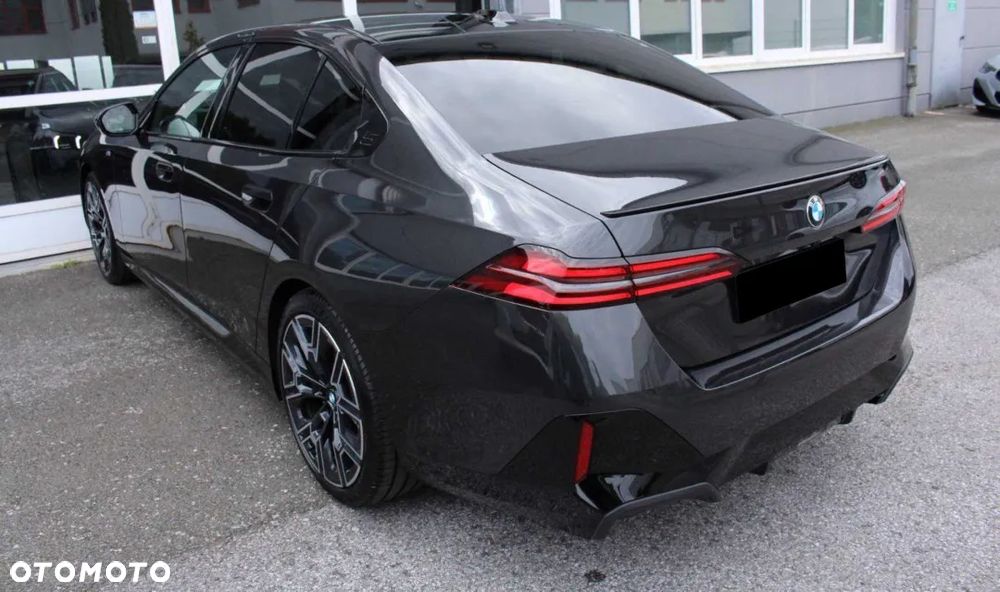 BMW Seria 5 520d xDrive mHEV M Sport - 4