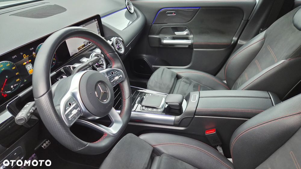 Mercedes-Benz GLA 200 7G-DCT AMG Line - 18
