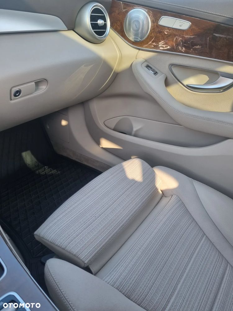 Mercedes-Benz Klasa C 200 4-Matic 7G-TRONIC - 10