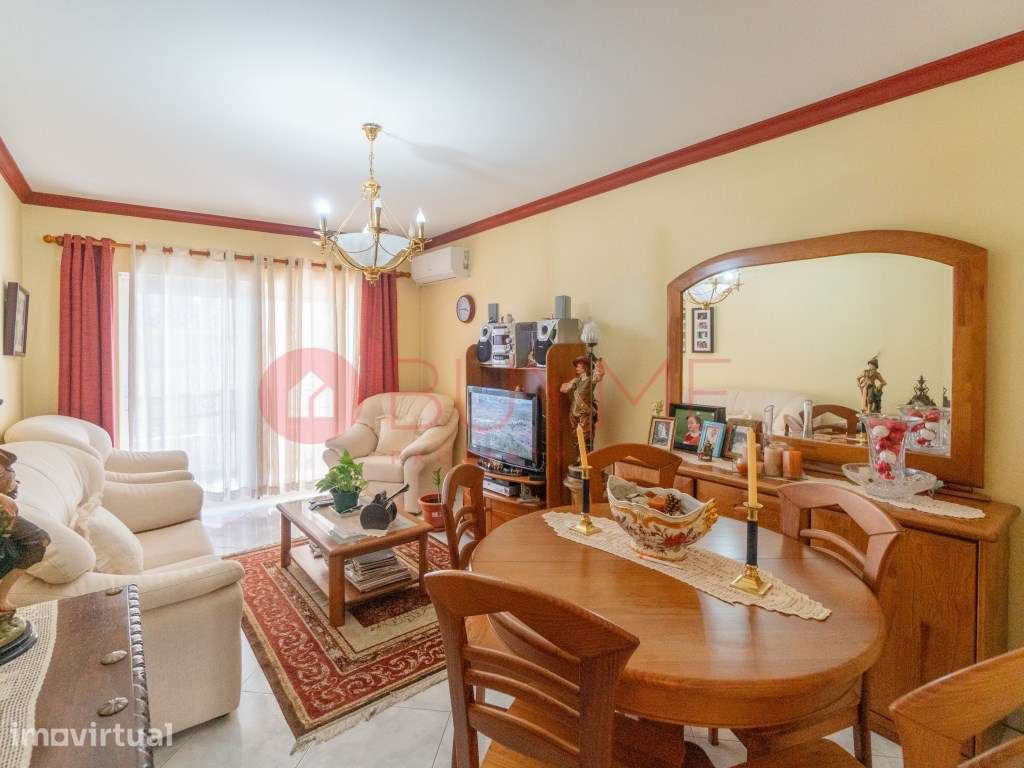 Apartamento T2 em Quarteira com Vista Mar a Poucos Passos da Praia - Grande imagem: 2/31