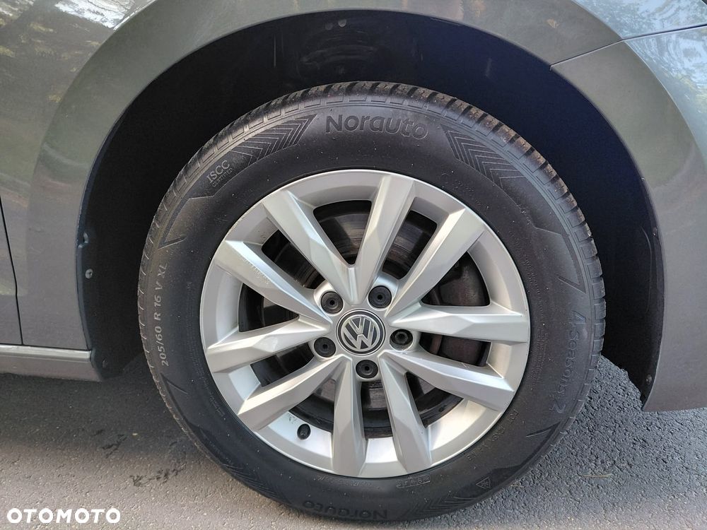 Volkswagen Touran 1.6 TDI SCR (BlueMotion Technology) DSG Comfortline - 18