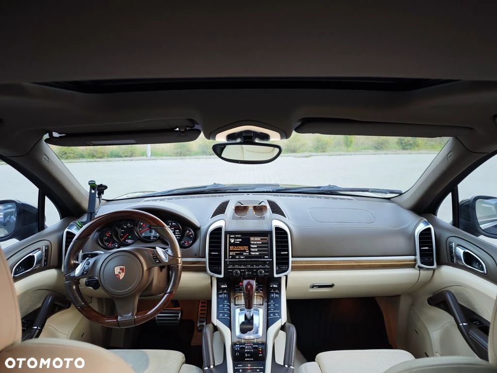 Porsche Cayenne S - 14