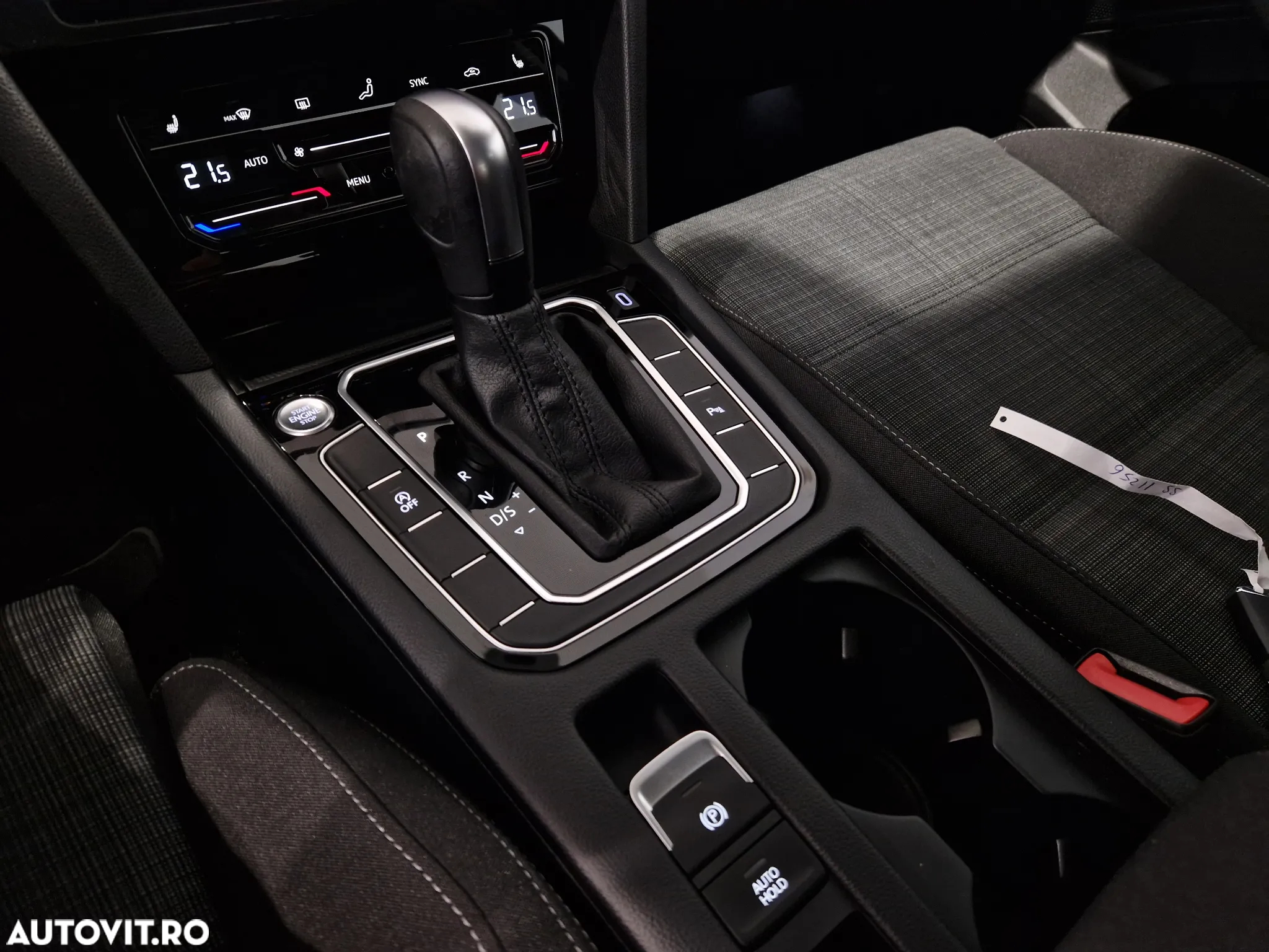 Volkswagen Passat 2.0 TDI DSG Comfortline - 25