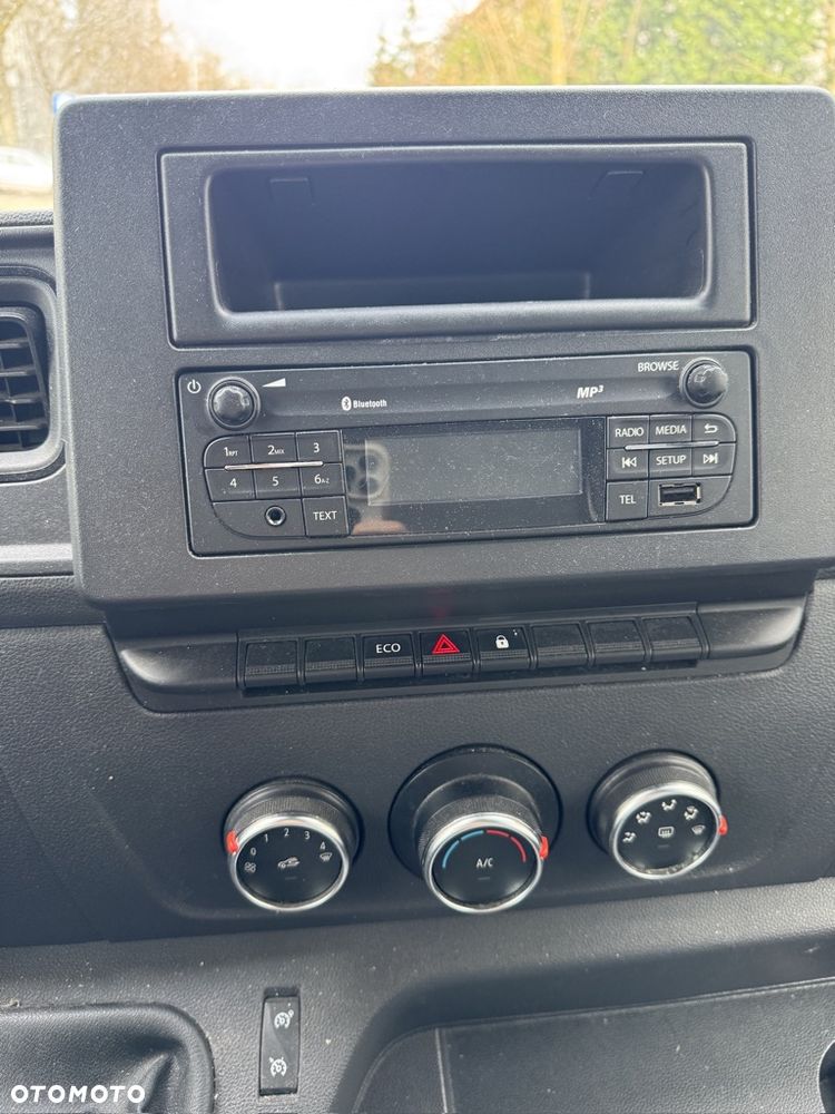 Renault e-Master - 19