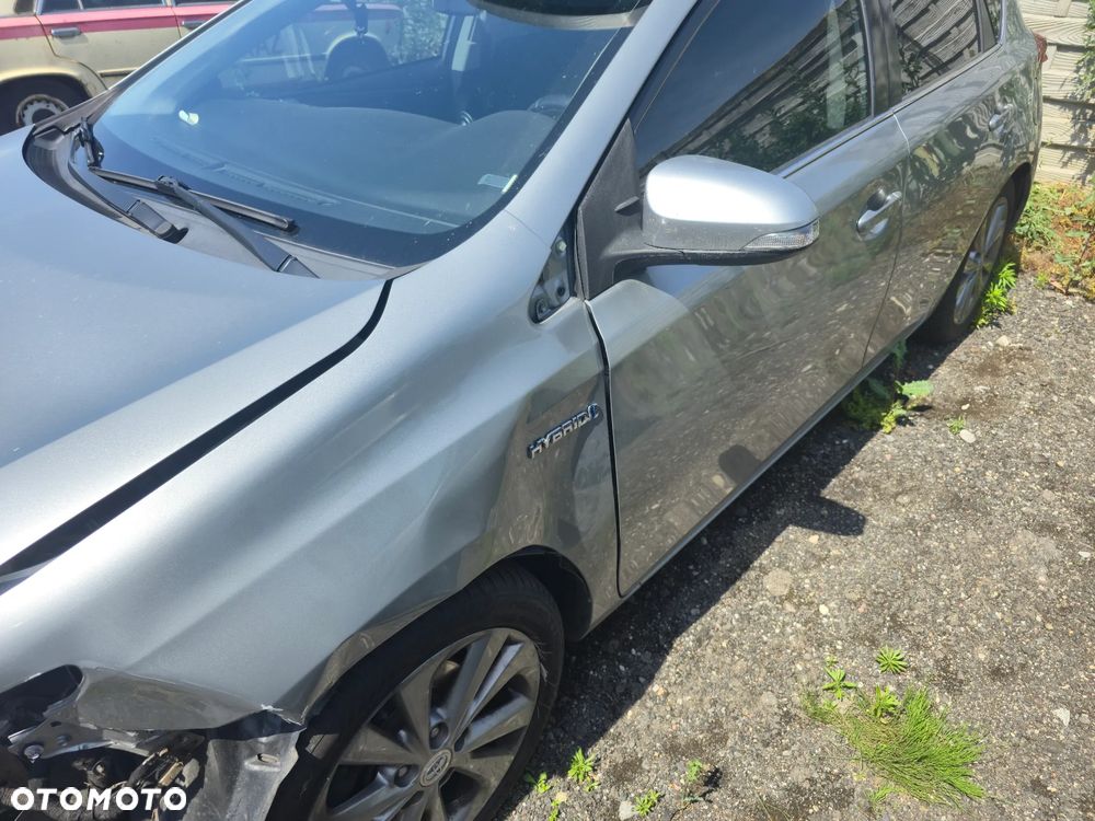 Toyota Auris Hybrid 135 Premium - 10