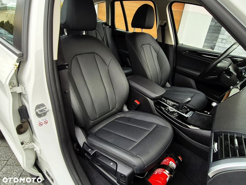 BMW X3 xDrive20d Advantage - 15