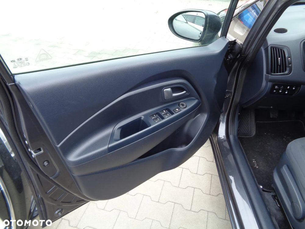 Kia Rio 1.4 Comfort - 9