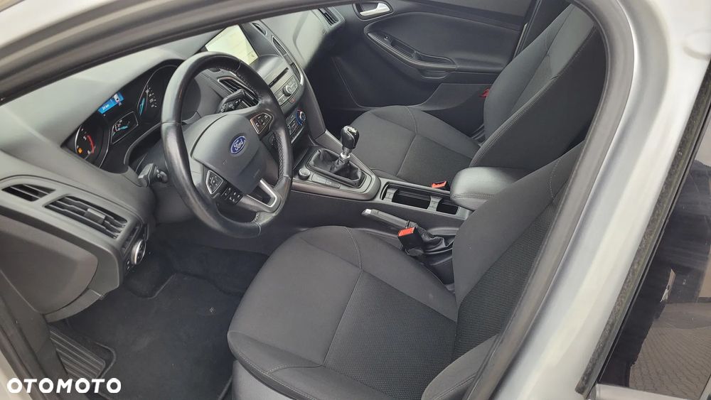 Ford Focus 1.5 TDCi SYNC Edition - 14