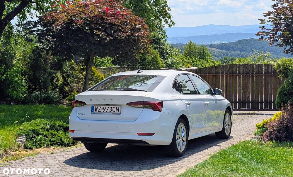 Skoda Octavia 2.0 TDI Ambition - 11