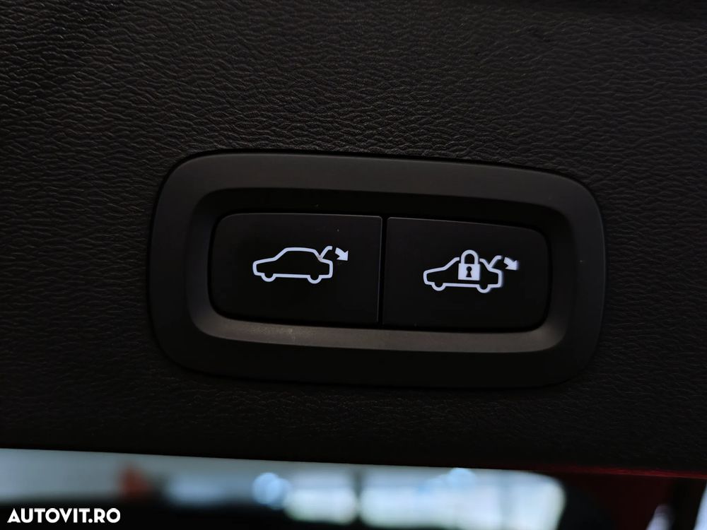 Volvo XC 40 T4 Recharge DKG Core - 31