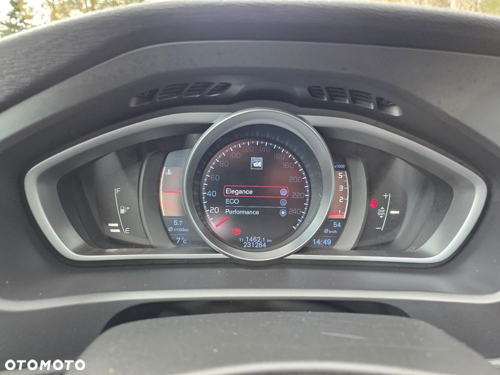 Volvo V40 D2 Momentum - 20