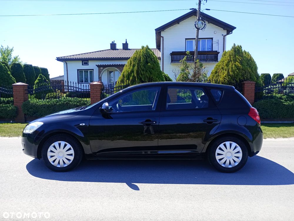 Kia Ceed 1.4 CVVT Attract - 3