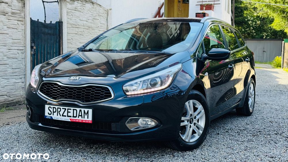 Kia Ceed 1.6 CRDi 128 Dream Team Edition - 4
