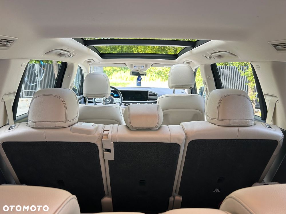 Mercedes-Benz GLS - 12