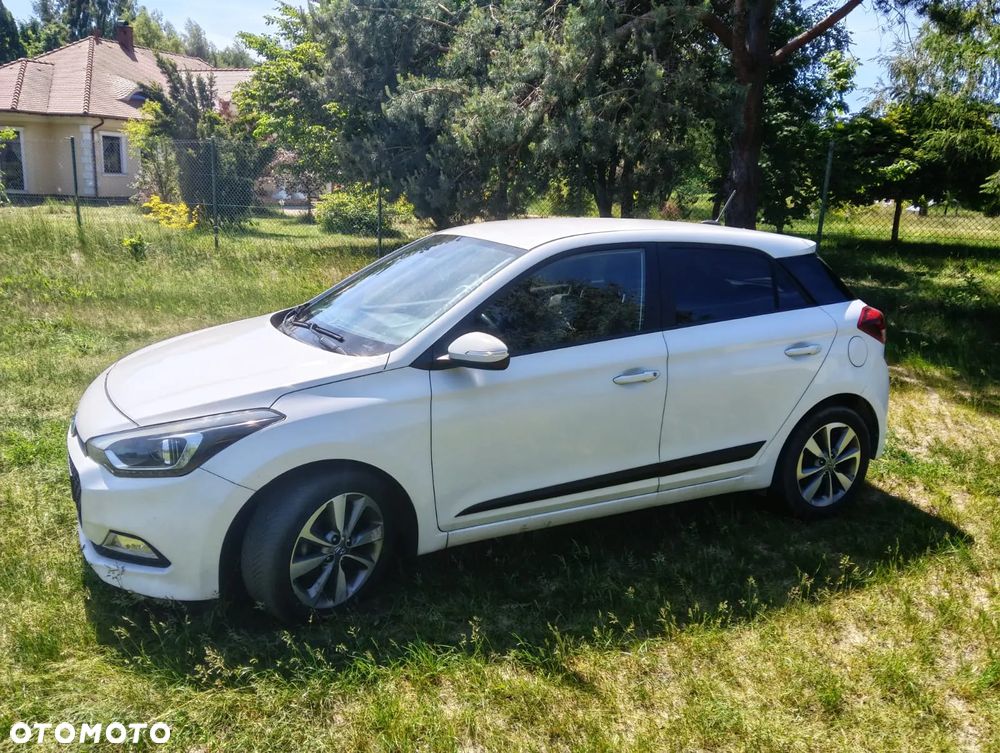 Hyundai i20 blue 1.2 Advantage - 2