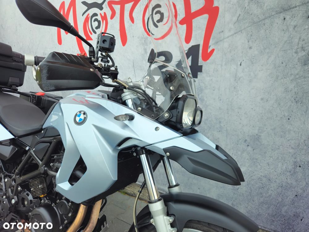 BMW F - 22