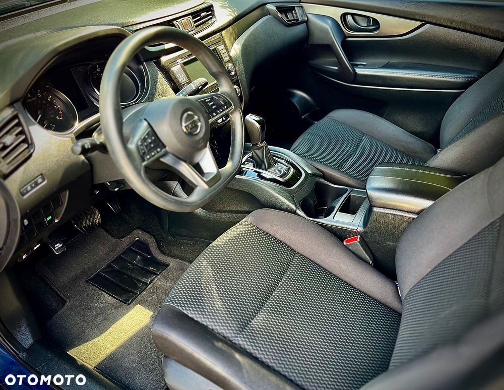 Nissan Rogue - 17
