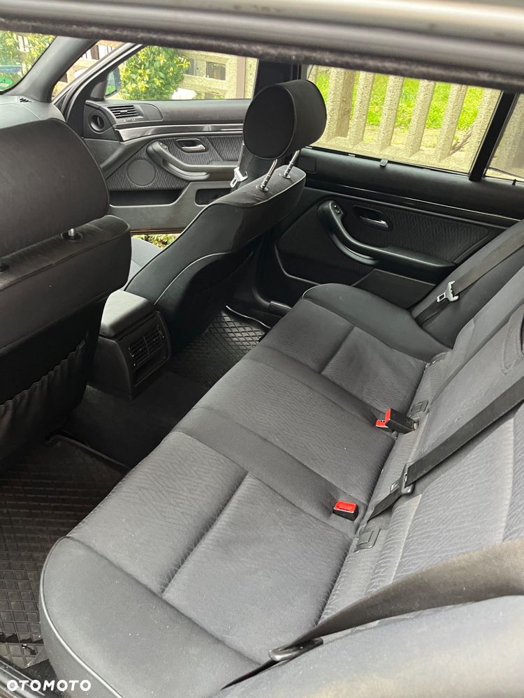 BMW Seria 5 - 29