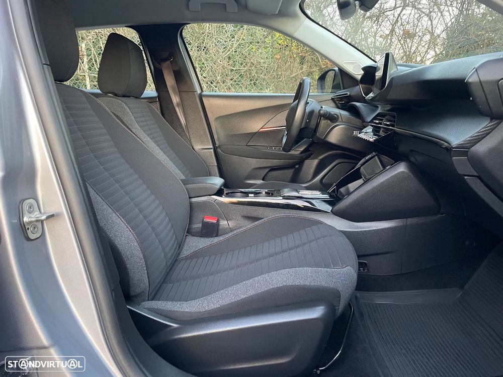 Peugeot e-2008 50 kWh Active Pack - 25