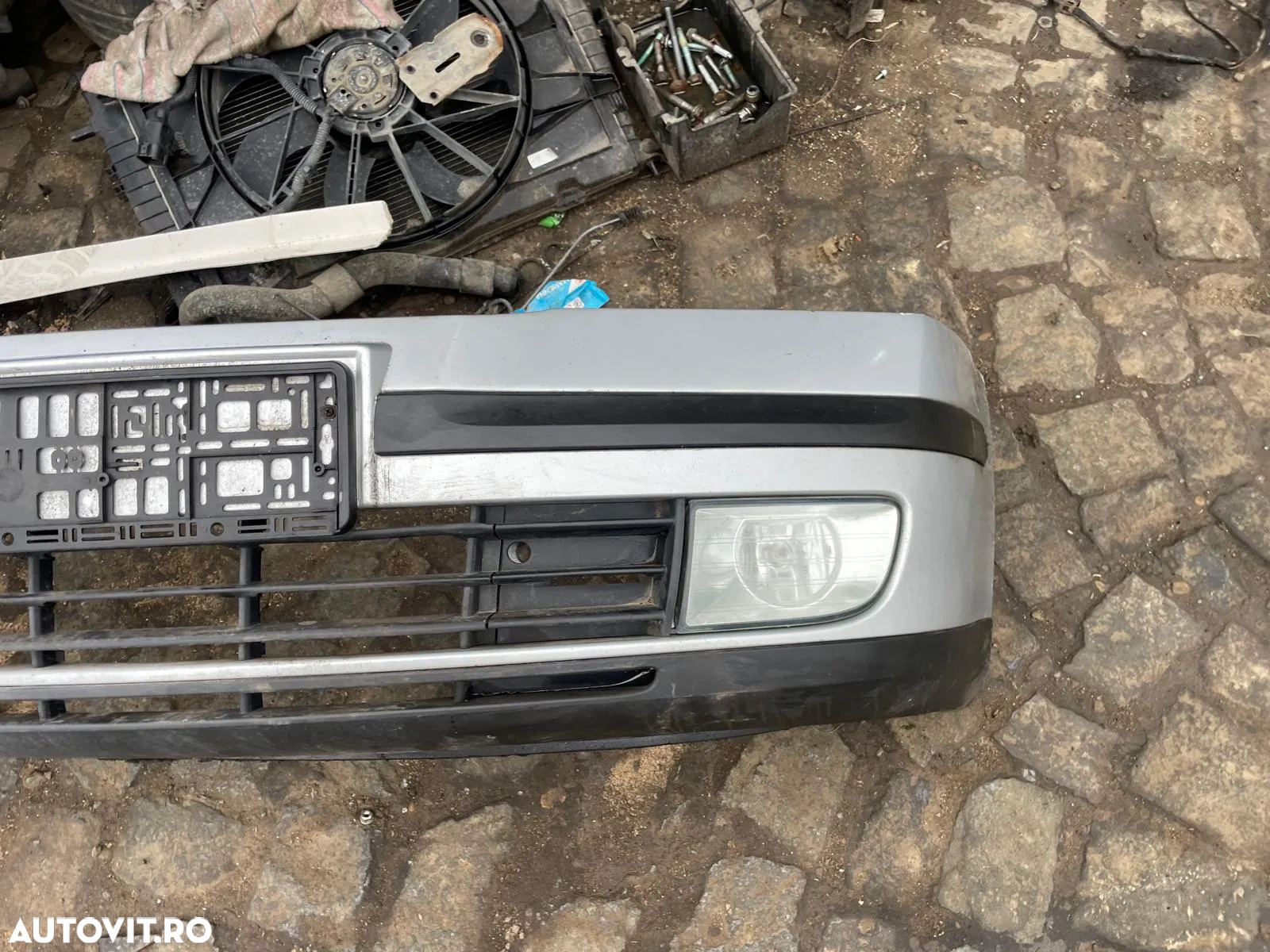 Bara spoiler fata cu proiectoare / fara fusta de jos Skoda Octavia 2 - 3