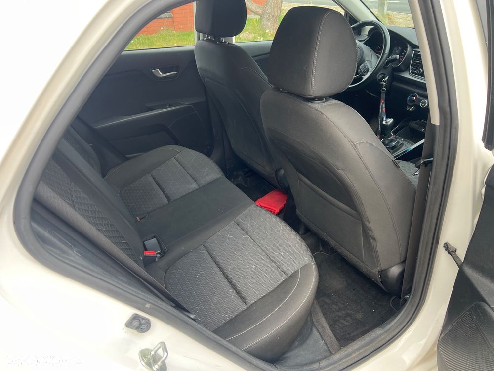 Kia Rio - 6