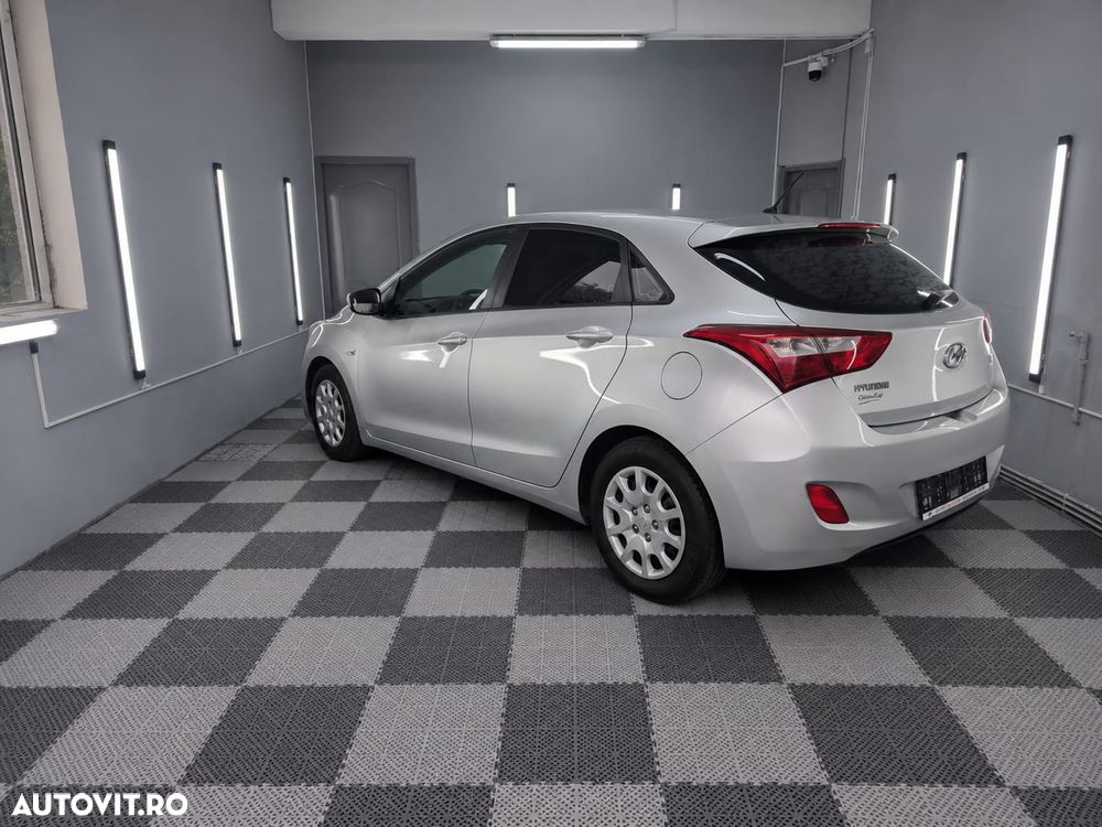Hyundai i30 1.4 CRDi Comfort - 6