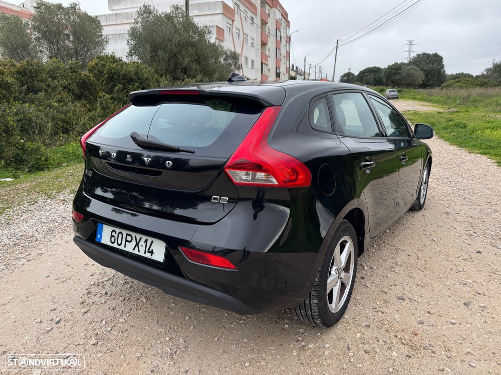 Volvo V40 1.6 D2 Momentum Eco - 4