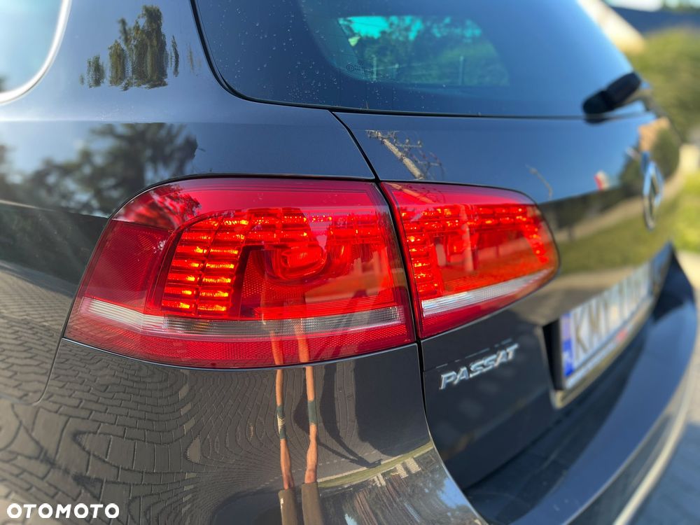 Volkswagen Passat 2.0 TDI Highline - 27