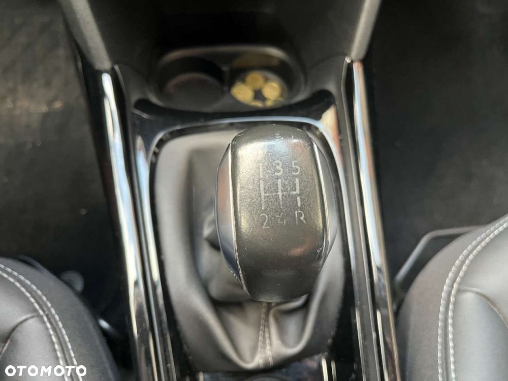Peugeot 2008 1.6 BlueHDi Allure - 16