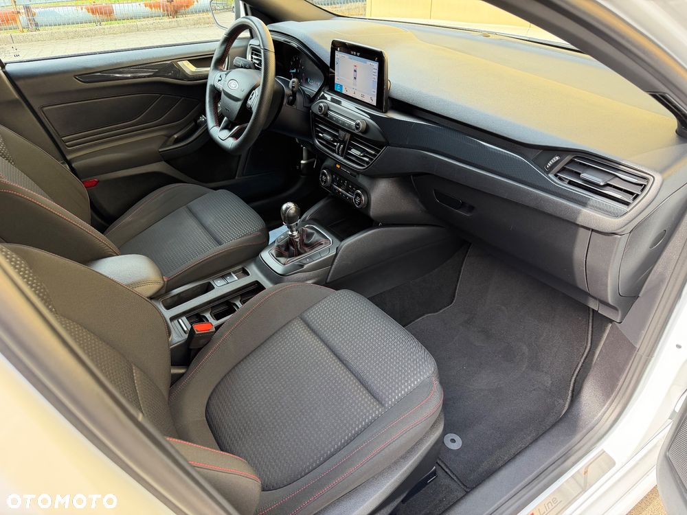 Ford Focus 1.5 EcoBoost STart-Stopp-System ST-LINE - 11