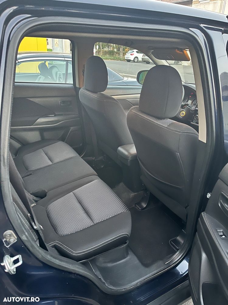 Mitsubishi Outlander 2.2 DI-D AS&G 6MT 4WD Invite A01 - 8