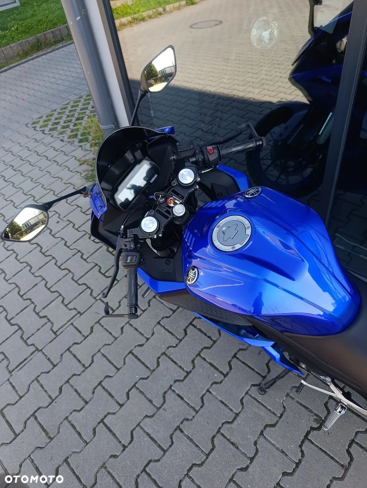 Yamaha YZF - 11