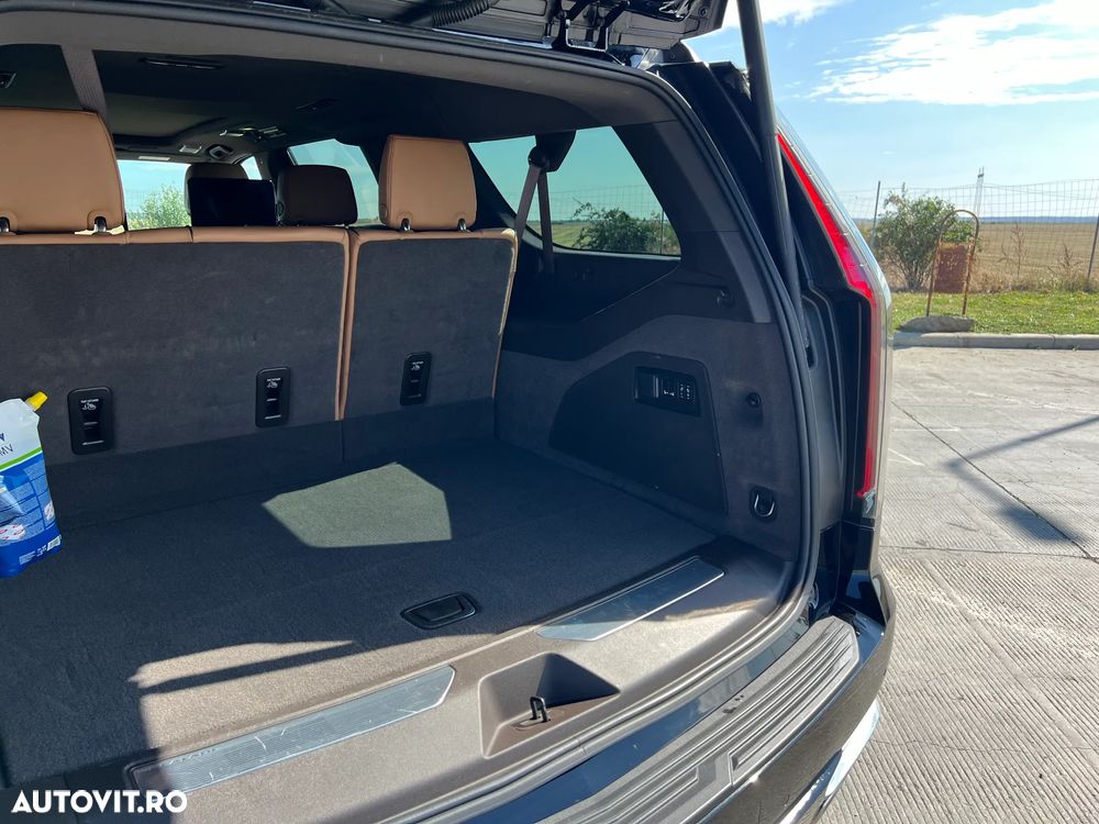 Cadillac Escalade 6.2 V8 ESV Platinum - 22