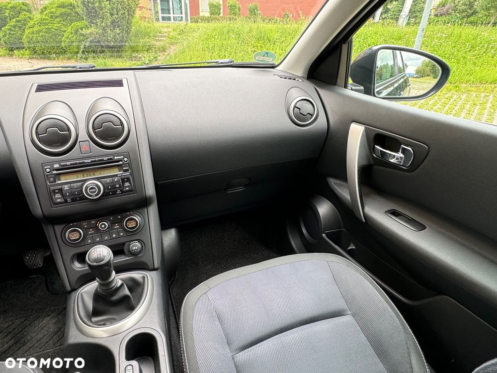 Nissan Qashqai 2.0 dCi DPF tekna - 22