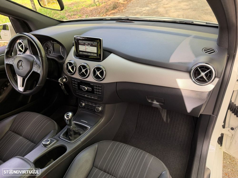 Mercedes-Benz B 200 CDI BlueEFFICIENCY - 23