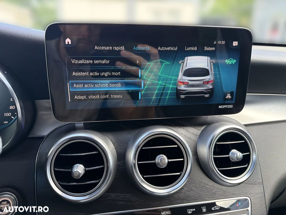 Mercedes-Benz GLC Coupe 300 e 4Matic 9G-TRONIC AMG Line Plus - 25