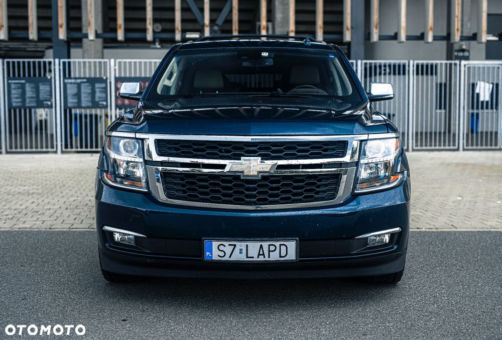 Chevrolet Suburban - 4
