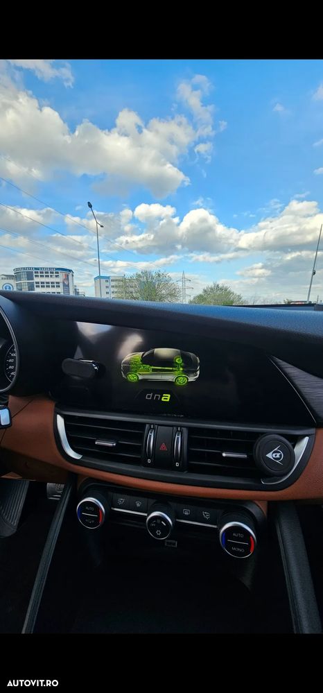 Alfa Romeo Giulia - 16