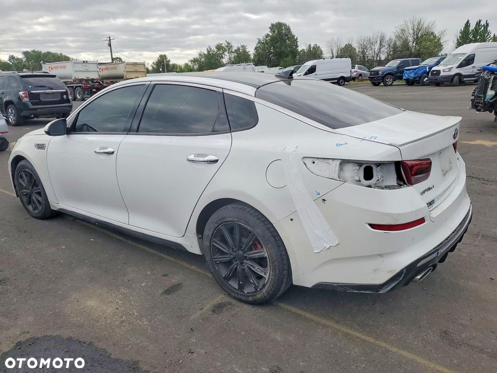 Kia Optima - 3