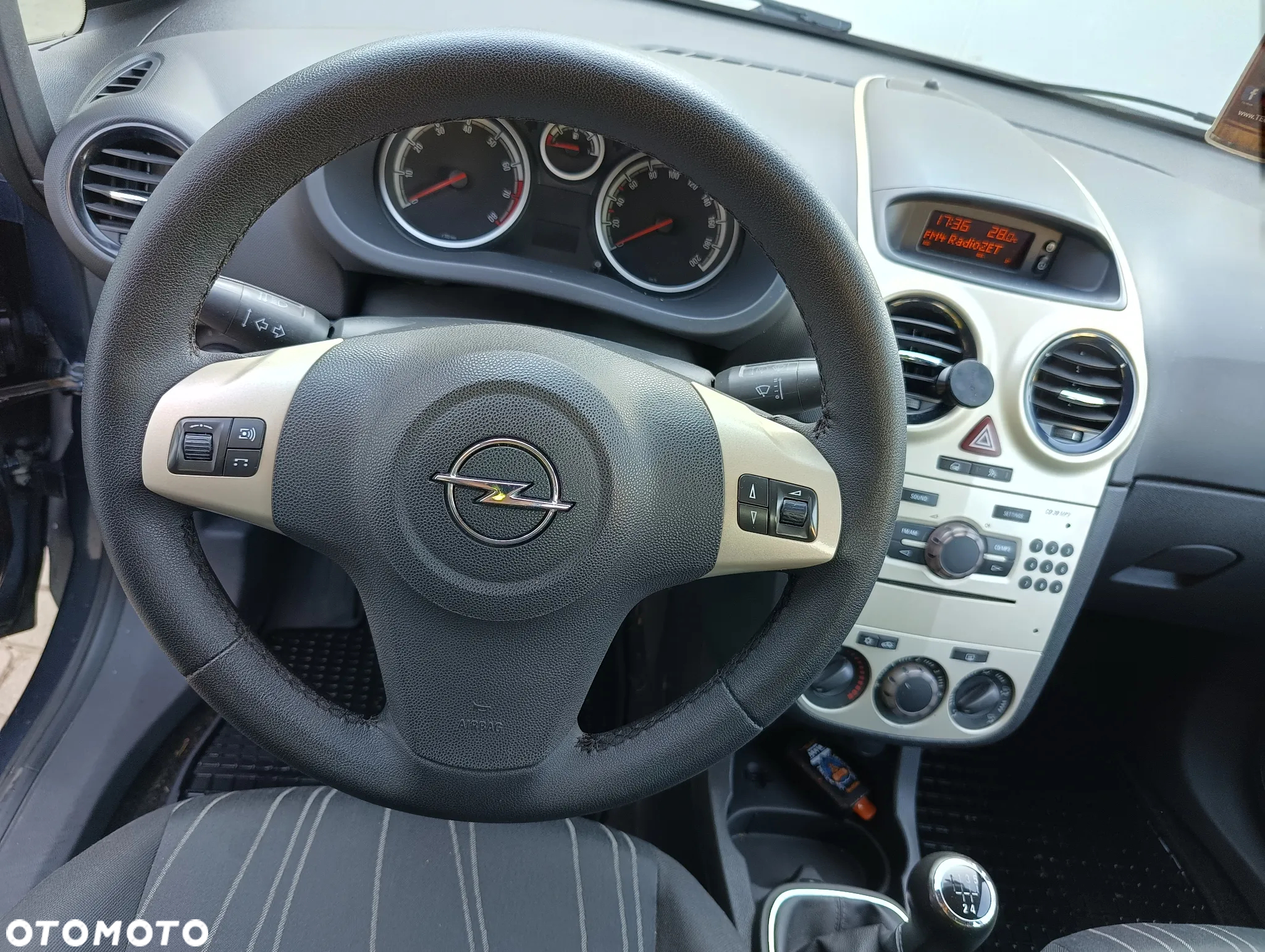 Opel Corsa 1.4 16V Edition - 6