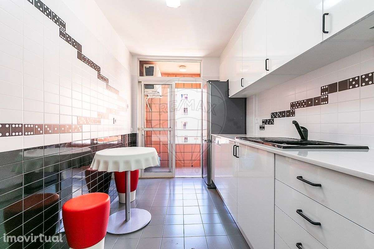 Apartamento T0 para arrendamento - Grande imagem: 2/48