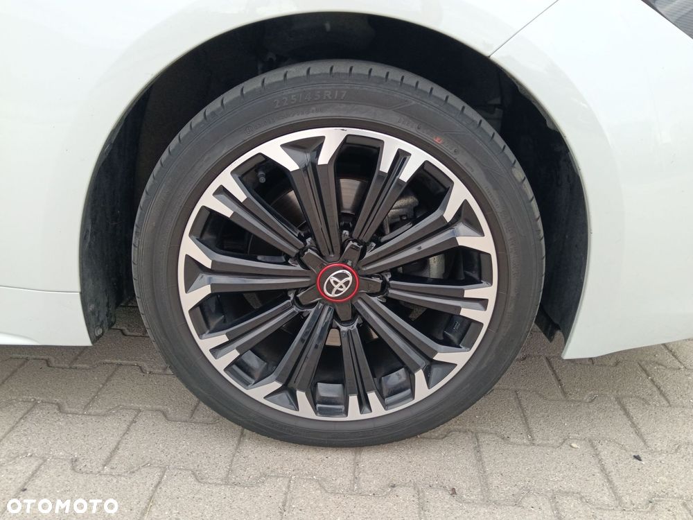 Toyota Corolla - 9