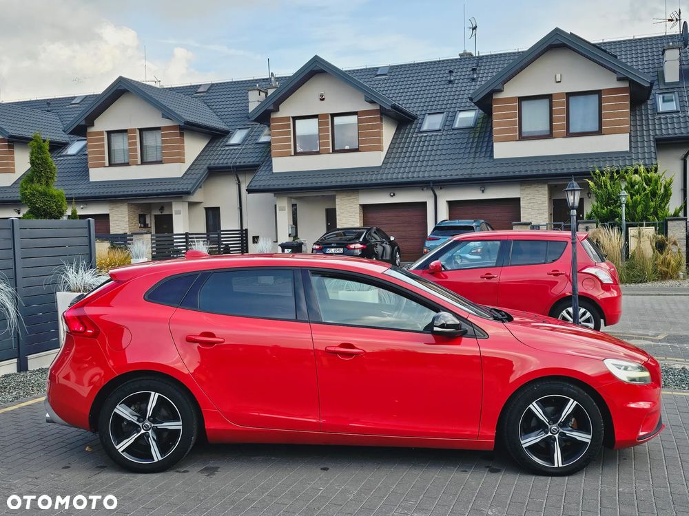 Volvo V40 D2 Drive-E R-Design Momentum - 28