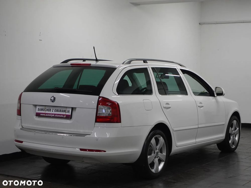 Skoda Octavia 1.6 TDI DPF Elegance - 8
