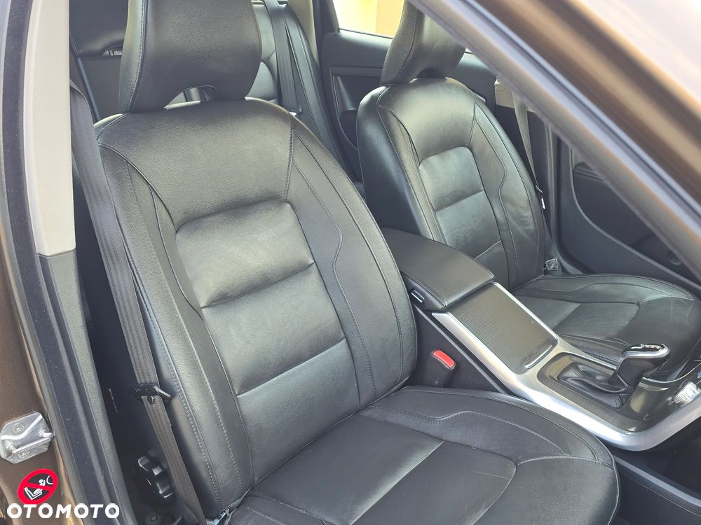 Volvo V70 D4 Geartronic Summum - 27