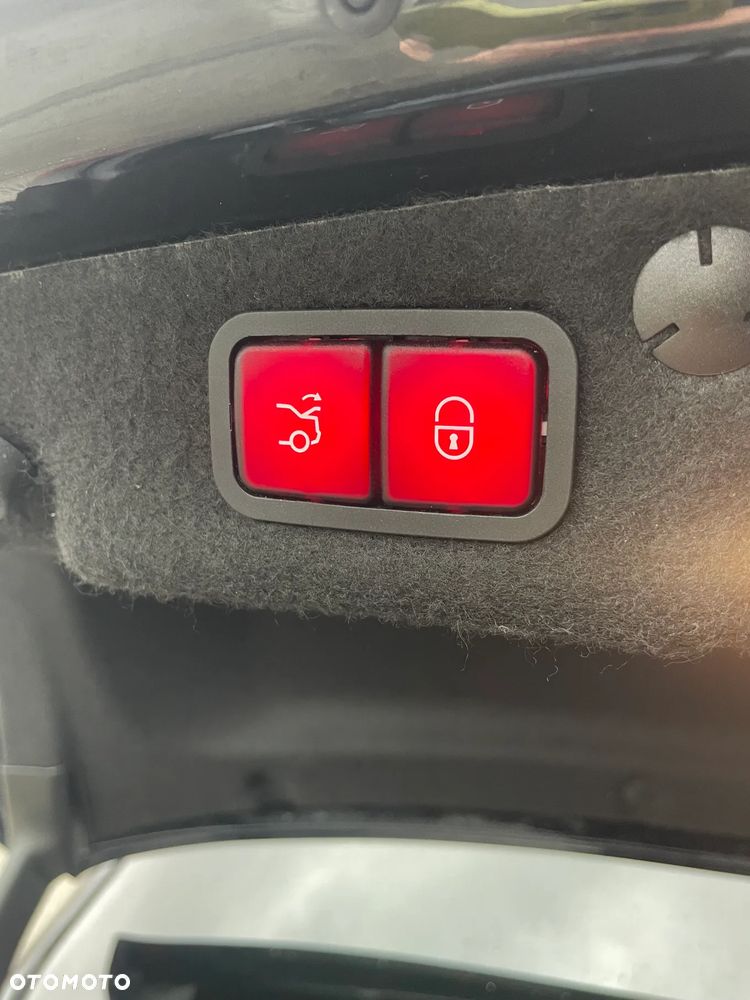 Mercedes-Benz Klasa C 300 9G-TRONIC Avantgarde - 26